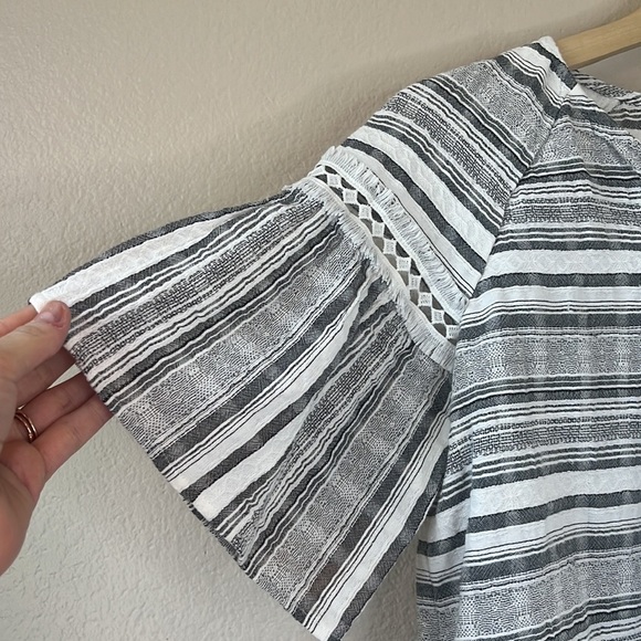 Vince Camuto black and white boho blouse size small - Picture 4 of 6